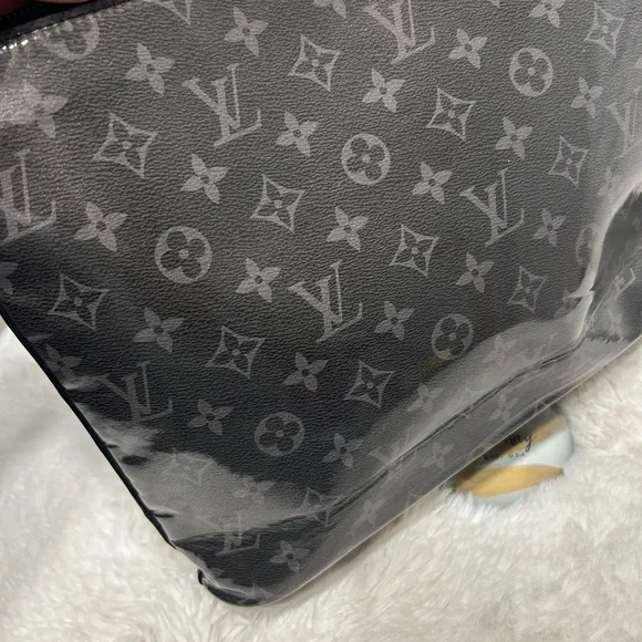Louis Vuitton Eclipse Monogram Pochette - Picture 12 of 16
